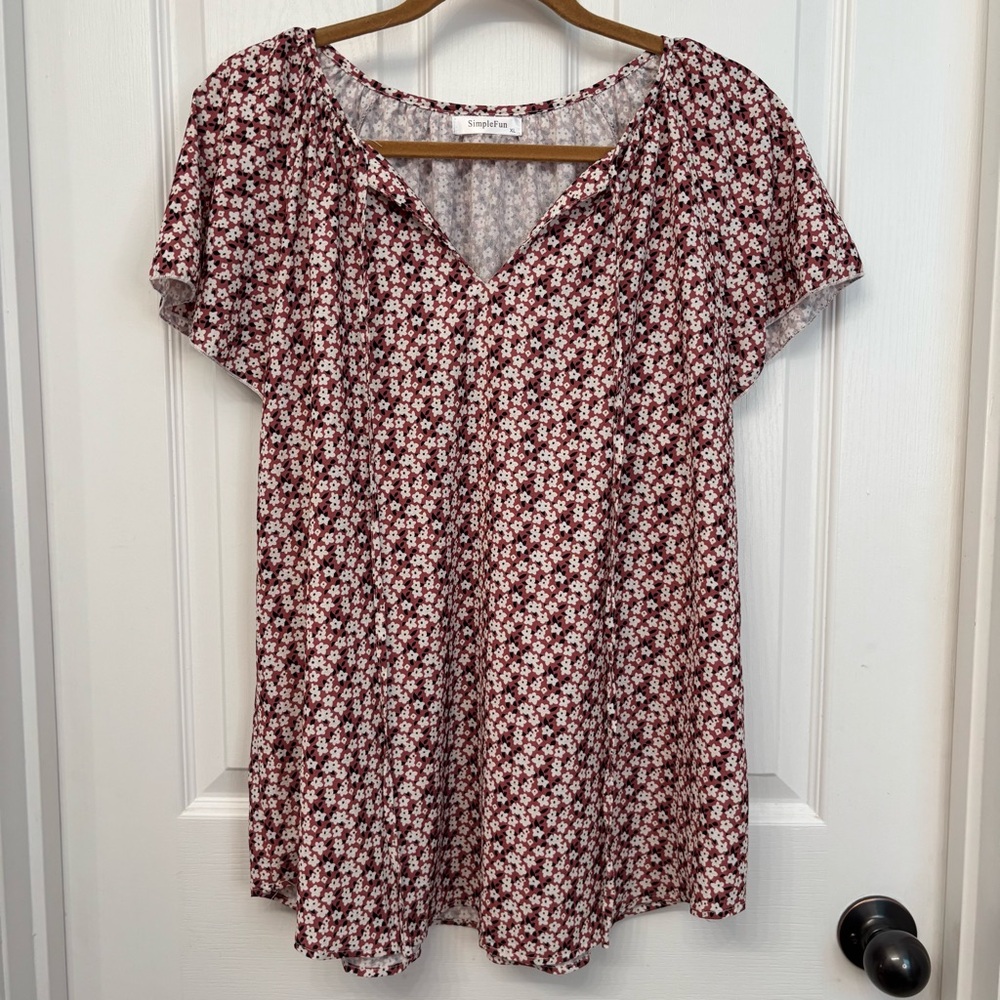Burgundy Floral V-Neck Top | SimpleFun XL